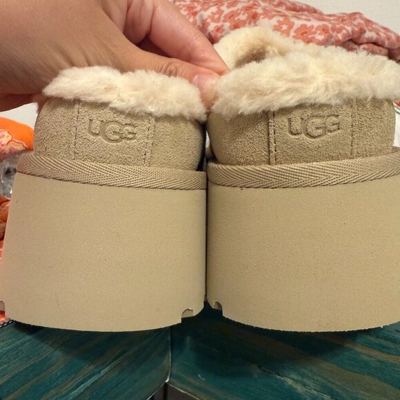 NWOT UGG NEW HEIGHTS COZY CLOGS - Picture 2 of 6